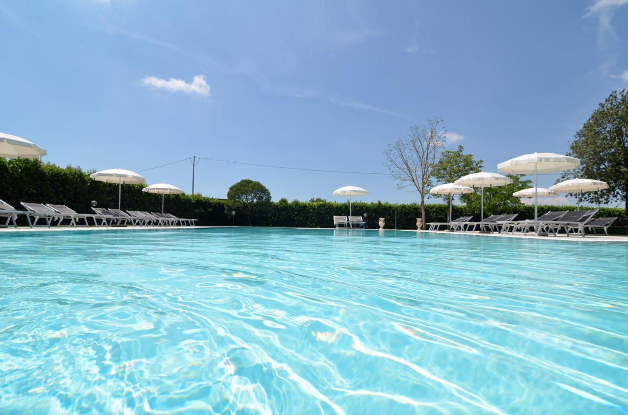 Agriturismo La Pisana Kültér fotó